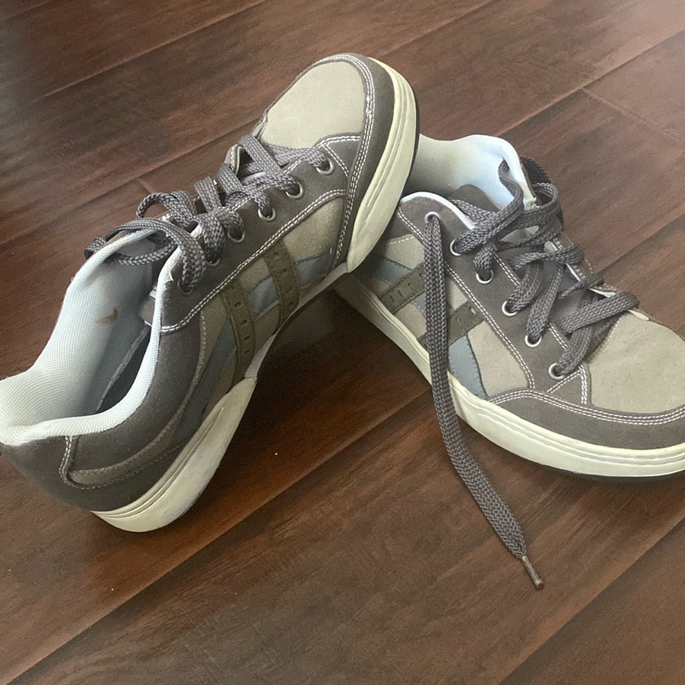 Men’s size 12 sketchers 2.0